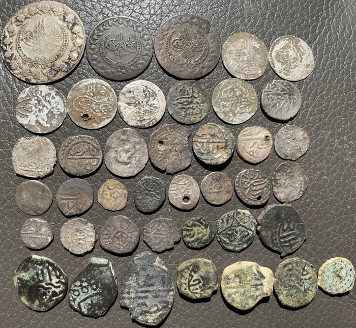 Egypt, Ottoman Empire. I. Beyazıd until II. Mahmud. Mixed lot of Akçe, Mangır, Para, Kuruş AH 792-1223 (40 coins)