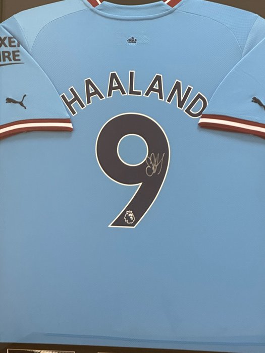 Manchester City – British League – Erling Haaland – Jersey(s)