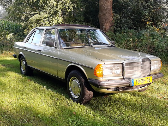 Mercedes-Benz - 200 D "NO RESERVE" - 1983