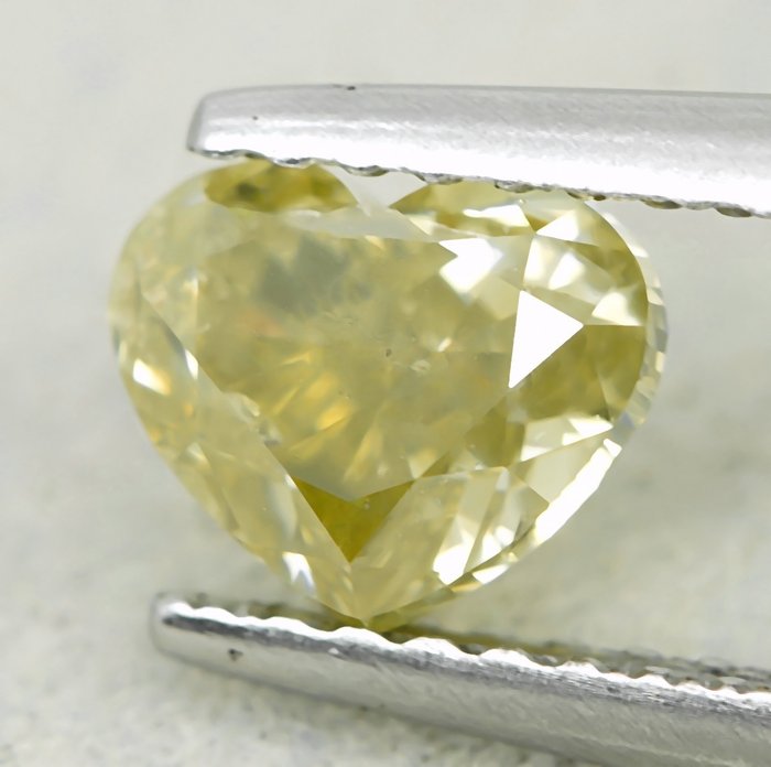 Diamant - 1.00 ct - Hjerte - Natural Fancy Intense Greenish Yellow - I1