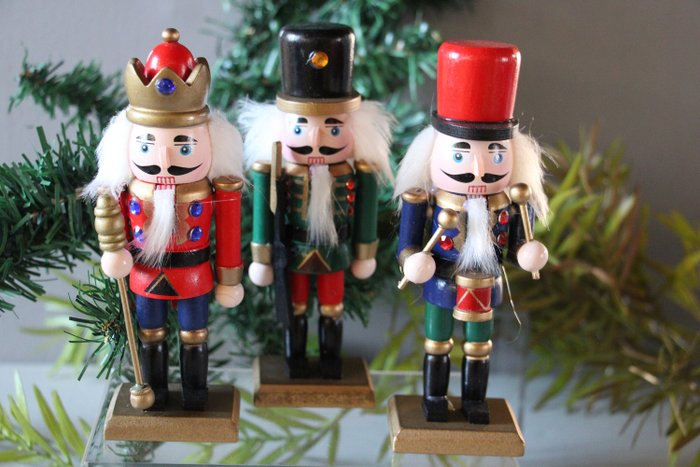 Notenkrakers 3 verschillende ieder circa 15cm hoog - Christmas figurine ornament Mel-O-Mel (3) - Wood