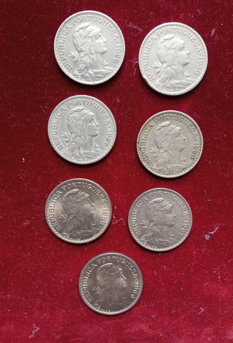 Portugal. Republic. 1 Escudo 1928/1968 (7 moedas)