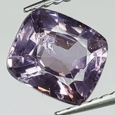 紫罗兰色 尖晶石  - 1.42 ct - 无实验室报告 - 宝石学家报告