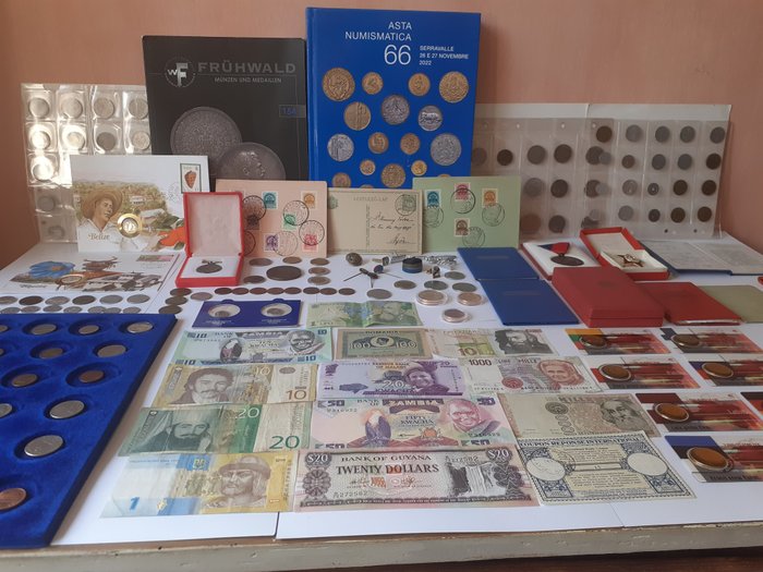 World. Intensive Collection-Banknotes/Coins/Sets/Bullions-More than 180 pieces
