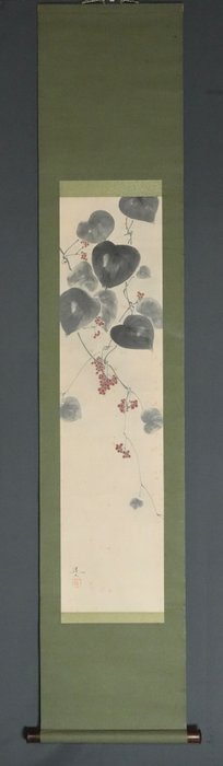 Dipinto, Pergamena da appendere. (1) - Carta, Legno - Signed Enku/Onku(?) 遠久 - 水墨葡萄 - Giappone - XX secolo