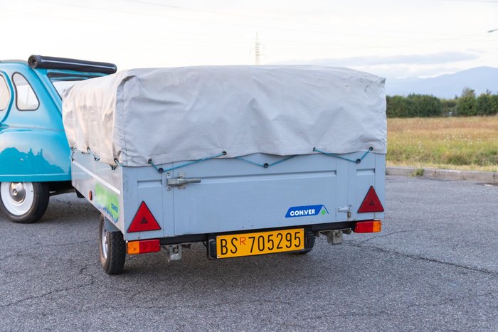 Citroën - Dyane + trailer 