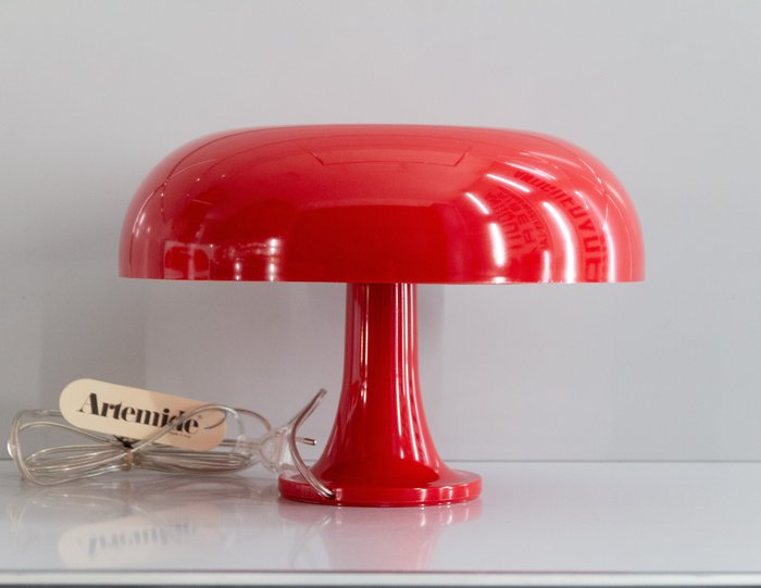 Artemide - Giancarlo Mattioli - Table lamp - Nessino - Red - Polycarbonate