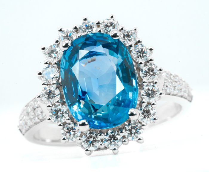 18 carats Or blanc - Bague - 4.94 ct Saphir - Bleu 'bleuet' (Birmanie) & Diamants VS