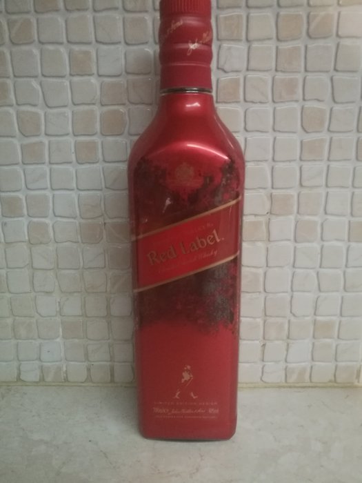 Johnnie Walker Red Label Cosmic Limited Edition - 700ml