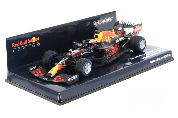 Minichamps 1:43 - Voiture de course miniature - Red Bull Racing Honda RB16B #33 Winner Belgian GP 2021 - Max Verstappen - Édition limitée à 1 008 exemplaires.