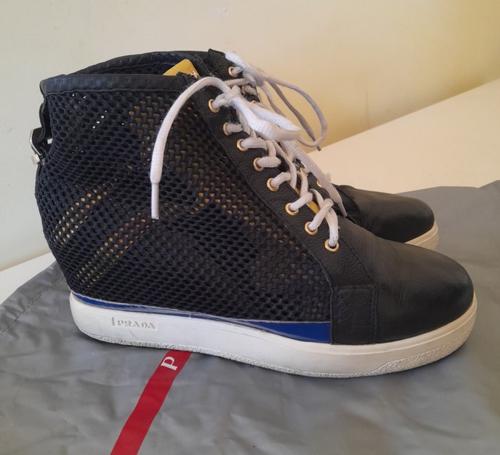 Louis Vuitton - Sneakers - Size: Shoes / EU 36 - Catawiki