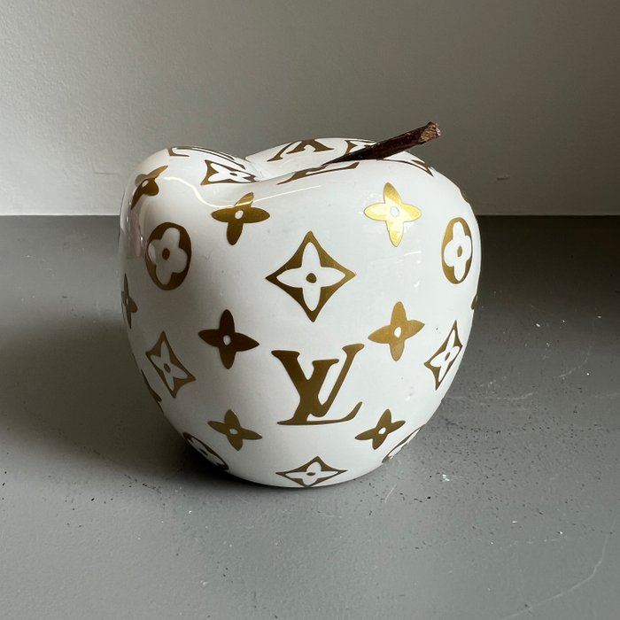 Sold at Auction: Louis Vuitton Snow Globe
