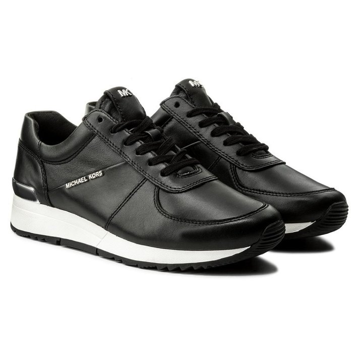 Michael Kors - Sneakers - Maat: Shoes / EU 36.5, UK 4, US 6