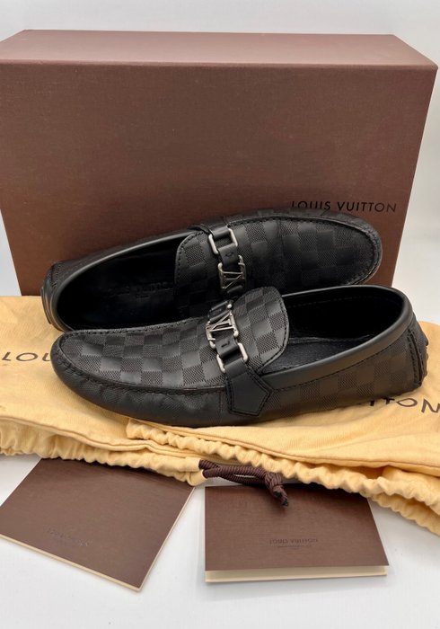 Monte carlo leather flats Louis Vuitton Black size 8 UK in Leather