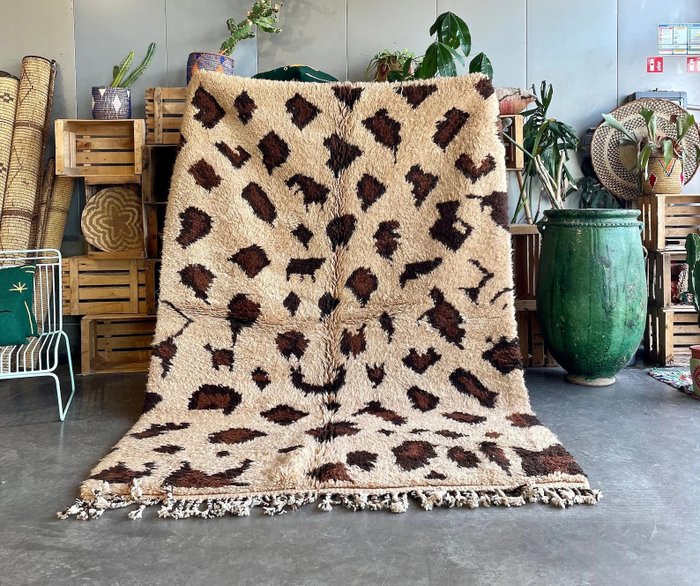 Zeitgenössischer marokkanischer Teppich – Wollteppich mit wildem Tiermuster - Teppich - 280 cm - 180 cm