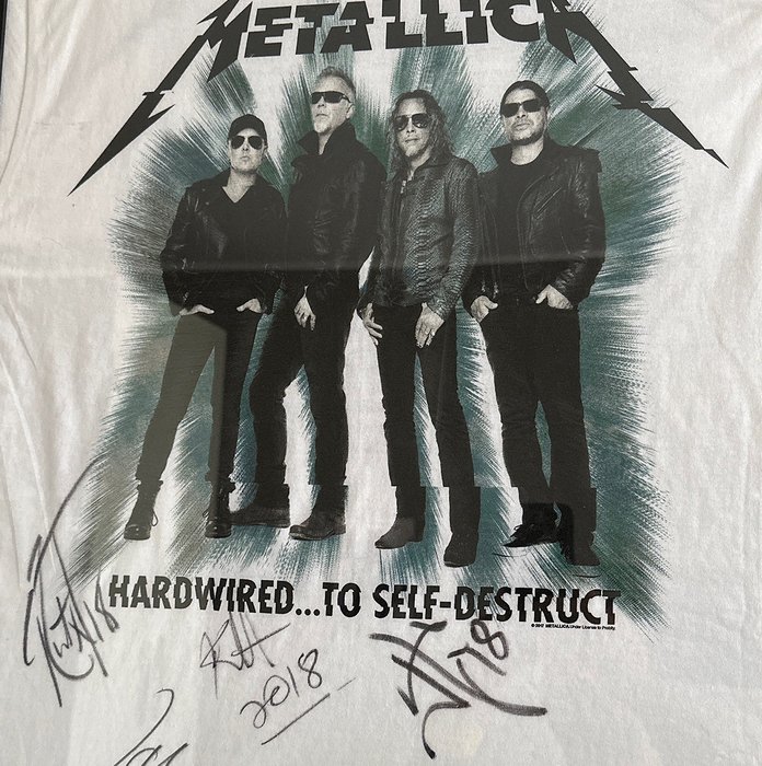 Metallica - Hardwired To Self-Destruct - T-Shirt - Signed by Hetfield, Hammett, Ulrich and Trujillo - Memorabilia firmato (autografo originale) - 2018/2018