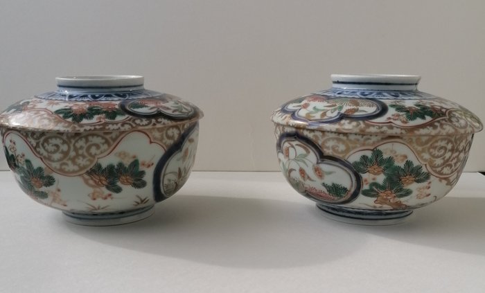 Ciotola (2) - Imari - Porcellana - 18 ° secolo - Giappone - Periodo Edo (1600-1868)