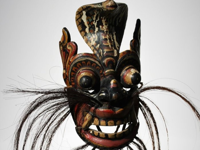 Maske (1) - Holz - Sanniya Maske - Sri Lanka - Anfang des 20. Jahrhunderts        