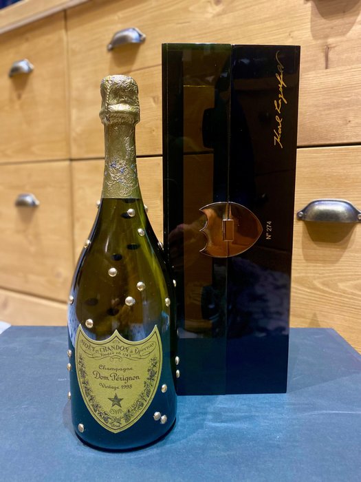 1998 Dom Pérignon Karl Lagerfeld Limited Edition N*274/1998 - "A Bottle Named Desired" - Champagne Brut - 1 Garrafa (0,75 L)