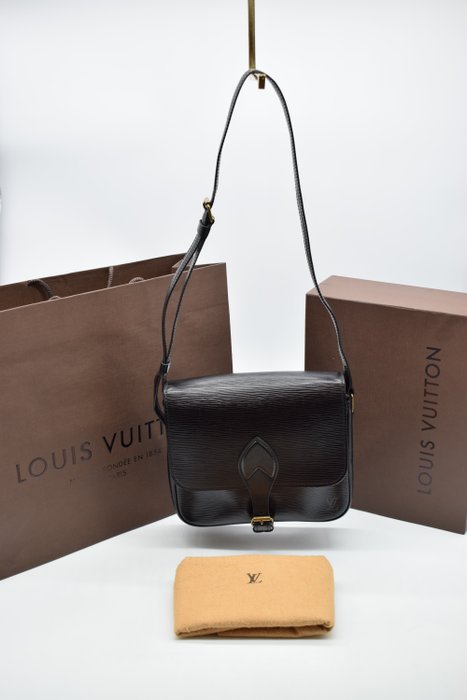 Louis Vuitton - Capucines Handbag - Catawiki