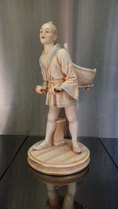 Bernard Bloch, Tepliz Austria - Bernard bloch - 雕刻, Japanse arbeider - 315 mm - 霧面釉瓷