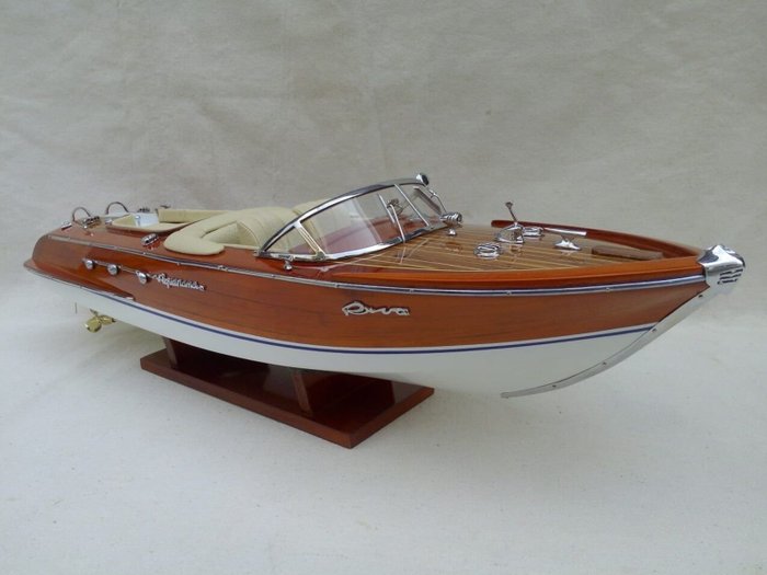 Maquette luxe bateau RIVA aquarama en bois Modélismes 67cm 1:12 - Machetă barcă