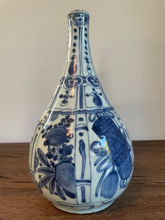 Vaso - Porcellana - Cina - Dinastia Ming (1368-1644)