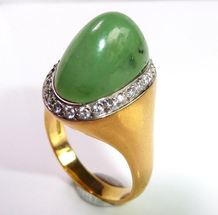 Schoeffel - Ring - 18 kt Gelbgold Jade - Diamant 