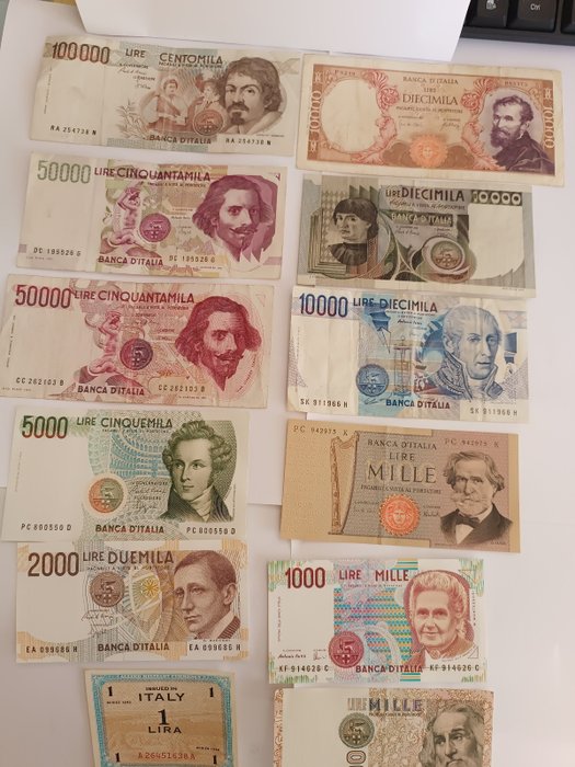 Itália. 12 Banconote Lire - anni Vari