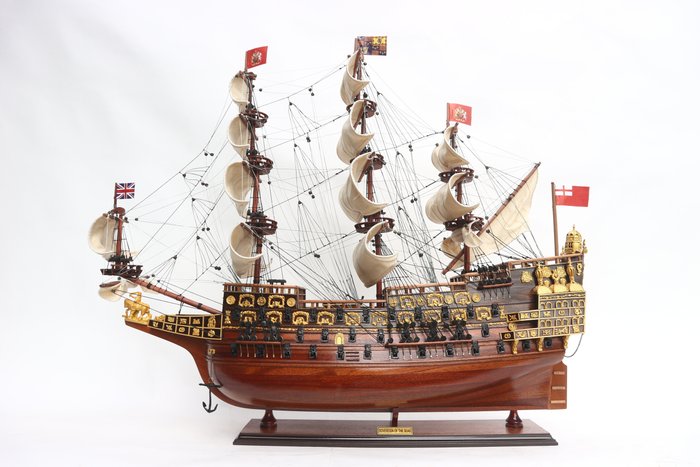 Sovereign of the Seas 80 cm x 19 cm  x 78 cm - 1 - Modelschip