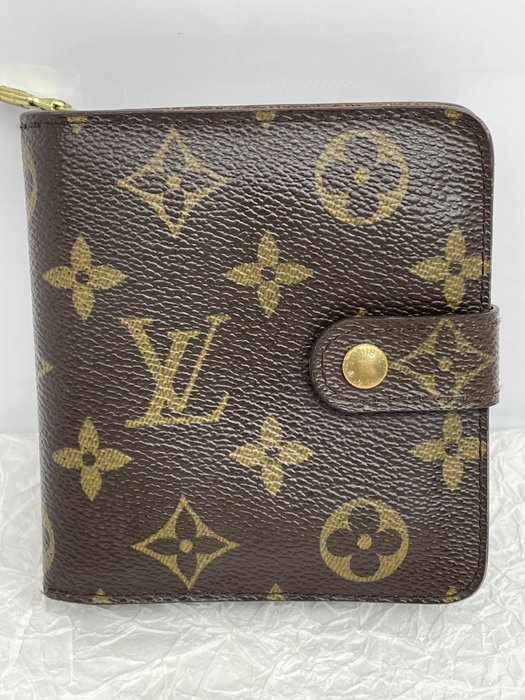 LOUIS VUITTON Monogram Canvas Leather Compact Zip Bifold Wallet