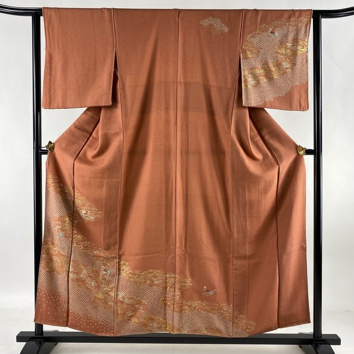 Kimono, Houmongi (1) - Filo d’argento, Seta, filo d'oro e d'argento - crisantemo - Giappone - Seconda metà del 20° secolo