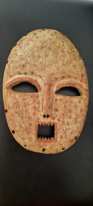 Maske - Holz - ITURI - Kongo 