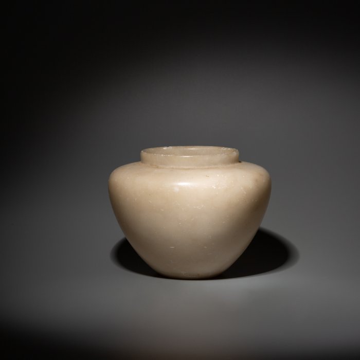 古埃及 雪花石膏 花瓶碗。晚期 - 托勒密时期，公元前 664 - 30 年。 8 厘米高。