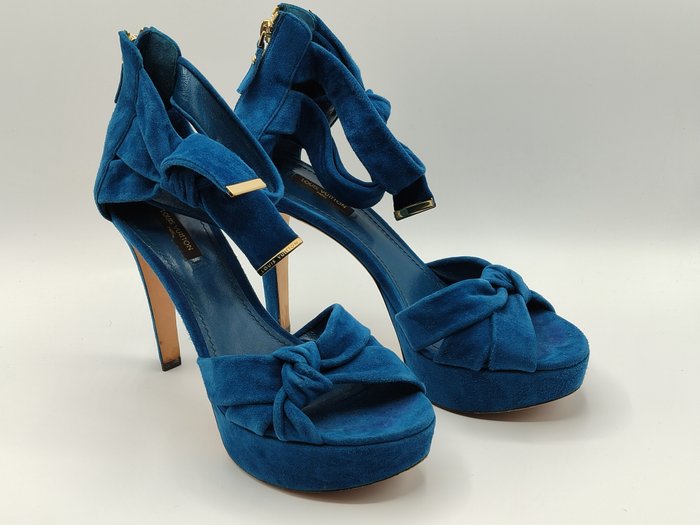 Louis Vuitton Blue Suede Flat Ankle-Strap Sandals Size 38 Louis Vuitton