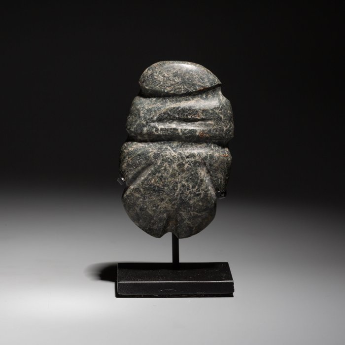墨西哥格雷羅州梅斯卡拉 石 擬人化的偶像。西元前 300-100 年。 8.2 公分高。西班牙進口許可證。