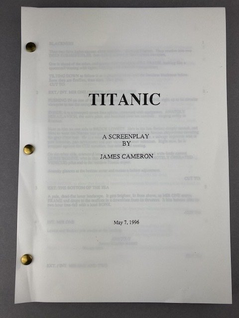 Titanic (1997) - Leonardo DiCaprio and Kate Winslet - Paramount Pictures