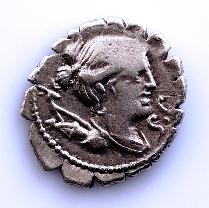 República Romana. Ti. Claudius Ti.f. Ap.n. Nero, 79 a.C.. Denarius serratus  Roma - Catawiki