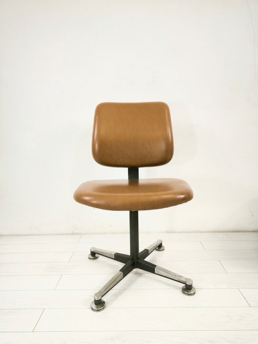 Velca - 辦公椅 - 旋轉扶手椅 - 鋼, 鐵（鑄／鍛）, 斯凱皮革