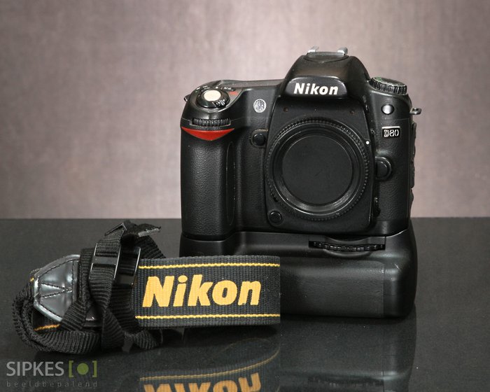 Nikon D80 body + MB-D80 batterijgrip (16210 clicks) | Câmera reflex digital (DSLR)