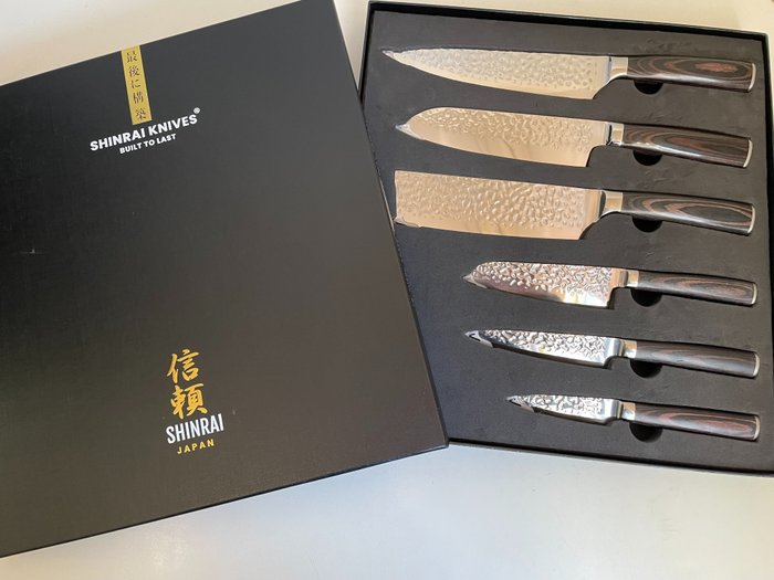 Shinrai Japan™ - Coltello da cucina - Set coltelli da chef professionali 6  pezzi fatti a mano - Acciaio giapponese martellato - Giappone - Catawiki