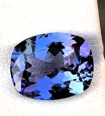 Albastru, Purpuriu Tanzanite - 2.56 ct