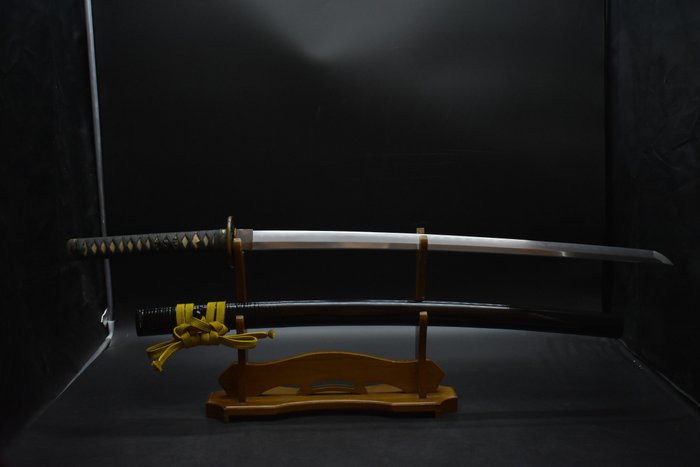 武士刀 - 长武士日本刀在小白江签名“Unjo~sai Katsunaga” - Tamahagane - 日本