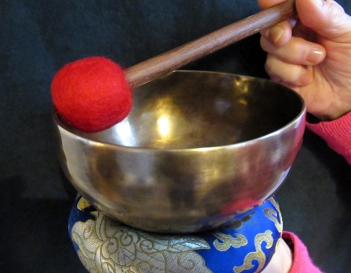  Singing bowl - New Large Handmade original "Temple" Singing Bowl 15 cm - Nepal - 4-piece set - 7 metals - 2024 