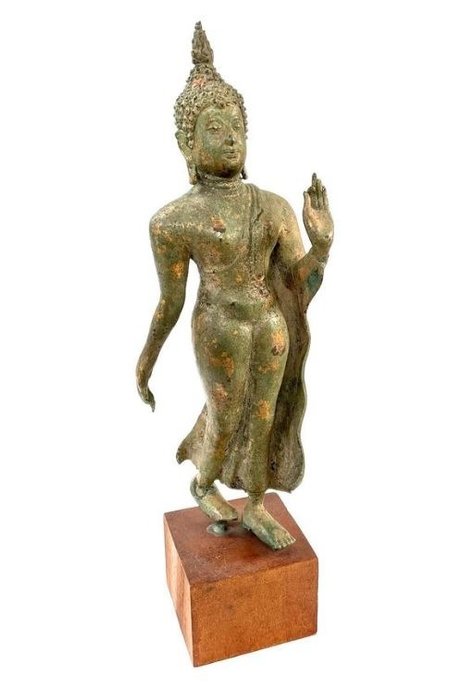 Großer wandelnder Buddha aus Thailand, Spuren von Vergoldung - Thailand