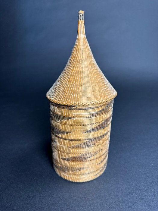 Tutsi - Korb (1) - Agaseki - Pflanzenmaterialien