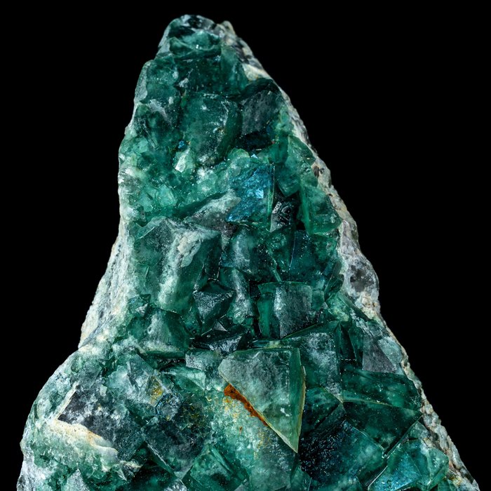 Natuurlijke groen-blauwe fluorietkristalcluster Op Matrix- 15423.19 g