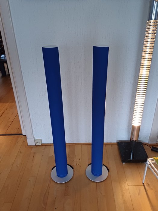 Bang & Olufsen - Beolab 6000 新款揚聲器邊緣獨特的天藍色 喇叭組