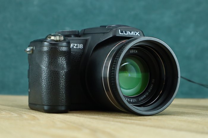 Panasonic Lumix DMC-FZ38 | Leica DC vario-elmarit 1:2.8-4.4/4.8-86.4 數位混合式相機