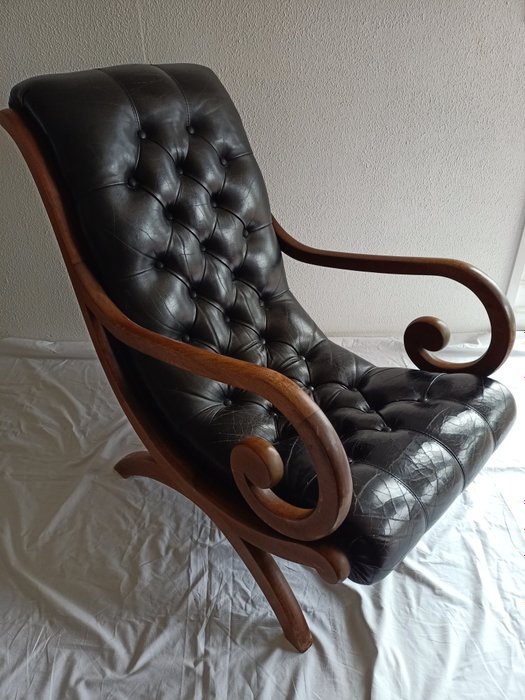 扶手椅子 - 皮革, 胡桃木 - 切斯特菲尔德填充物